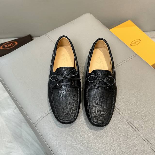 Tod's 托德斯 Size 38-44 45.订做 Tod、S 男士豆豆鞋 2025官网同步 市场顶级版本 磨砂皮杏色牛里 原版包装。