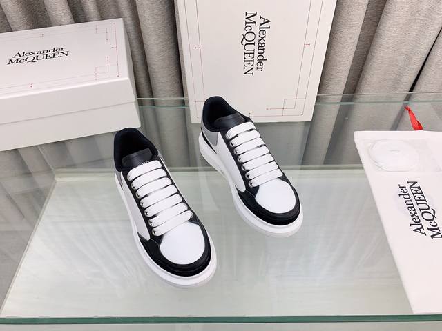 麦昆Alexander Mcqueen 拼色 为小白鞋疯狂打Call 超过150种版面，做市场最顶级的质量。 麦昆Alexander Mcqueen 经典明星爆