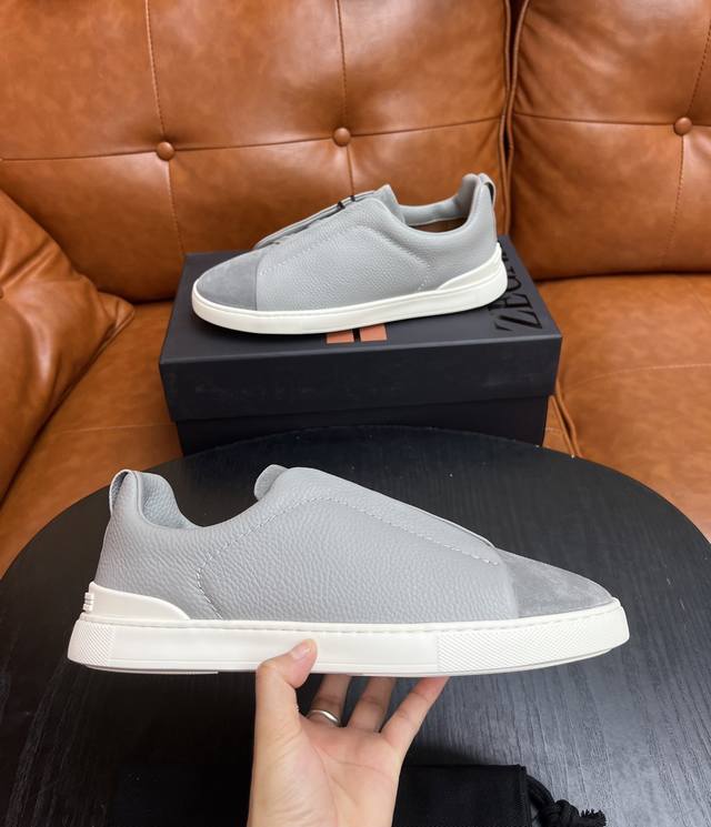 售 价: P 高端品质 商品商标：杰尼* 杰尼亚* 低帮休闲鞋 正码码数: 38-44 可订做45 商品材料：鞋面进口牛皮拼接牛反绒，牛皮内里，牛皮垫脚，原版大