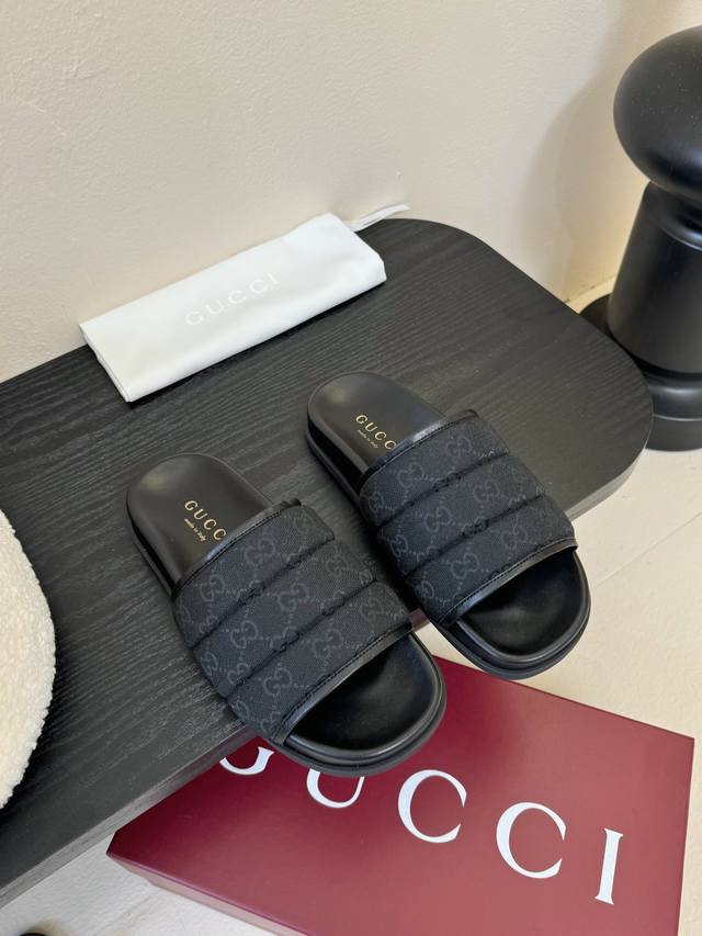 Gucci 古驰 双G扣设计很耐看 可调节大小 五金扣原版开模电镀不易褪色 面料：原版定制材质 内里：羊皮 大底：原版开模定制大底 Size：35-42 40