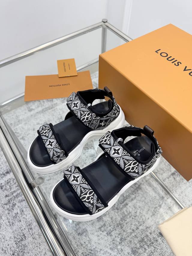 女款 Lv Archlight Sporty2025新款拱桥底魔术贴凉鞋！ 春夏秀场洋溢的骑行风潮，超大波浪形外底延续经典Lv Archlight系列精髓！外底