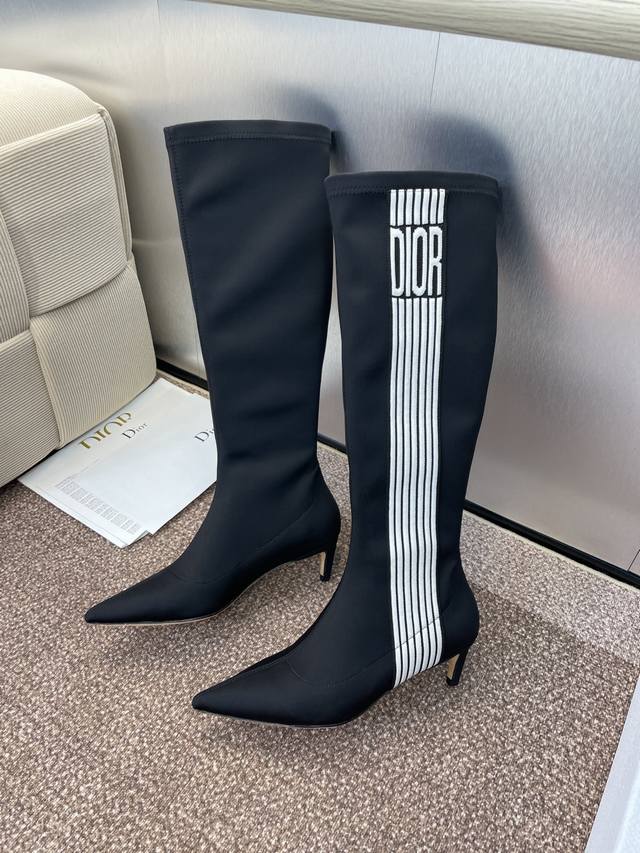 工厂P价P：短款 长款 Dior 迪奥 2025秋冬新款Optical-D弹力高筒骑士女长靴 明星同款Cd字母Logo立体刺绣提花Graphique图案尖头拼色