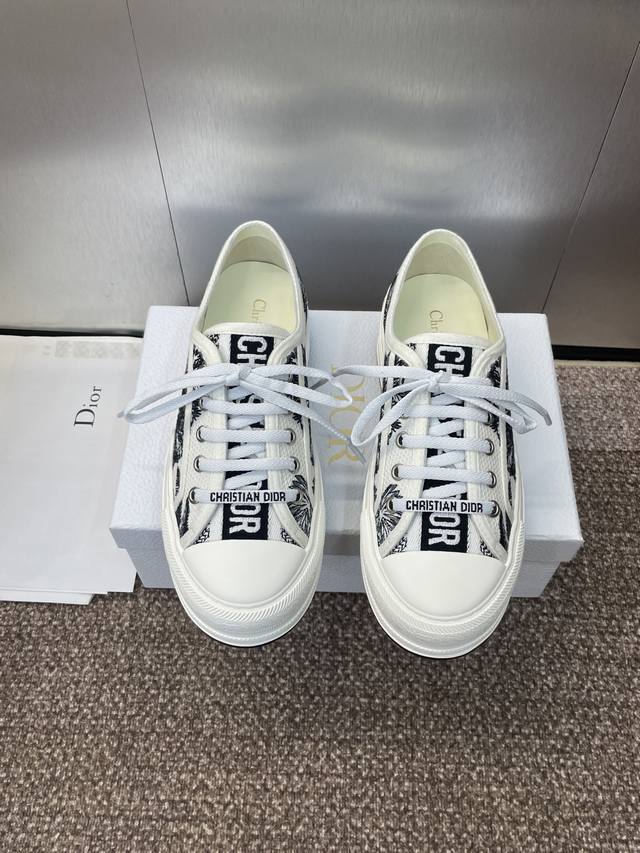工厂P价P女码 男码 Dior 迪奥2025早春最新情侣款厚底绑带低帮休闲鞋 Walk’N Dior Oblique 暗花字母Logo提花刺绣图案拼色帆布运动小