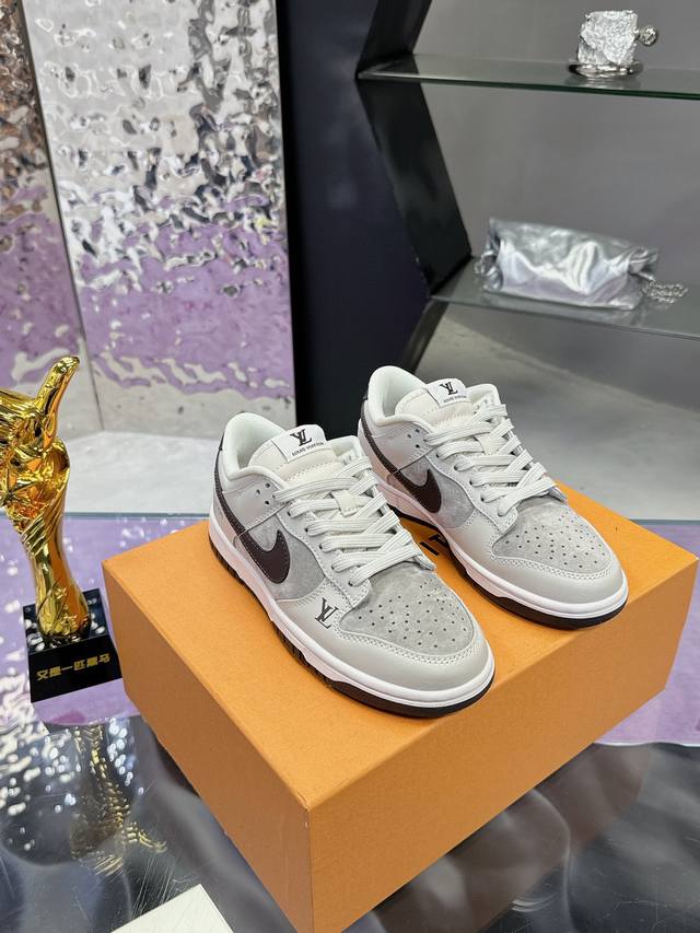 联名系列卖疯了情侣款 专柜如图包装 广州大厂品质 Nk Sb Dunk Low Lv联名-翻毛藏蓝 周年高端定制 低帮休闲板鞋 大厂纯原品质出货 超高清洁度 皮