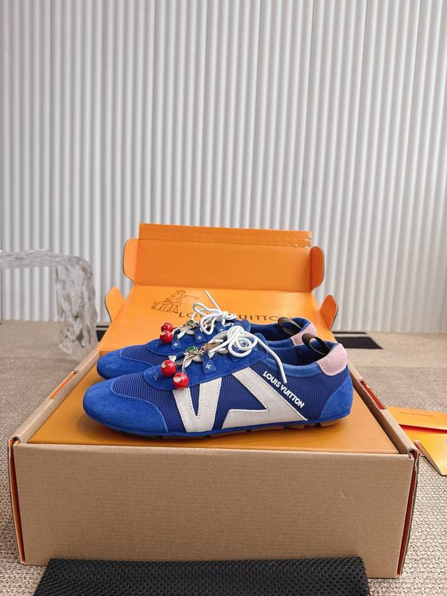 顶级版本 男20配饰60 Louis Vuitton 春夏 Sneakerina系列芭蕾舞鞋 德训鞋 平底鞋休闲鞋 顶级版本Sneakerina Lv 休闲运动