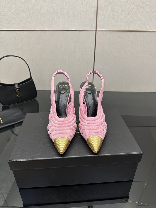 Balmain｜巴尔曼25Ss新品 性感口红高跟凉鞋 面料：羊京 内里是小羊皮 意大利进口真皮大底 跟高：10.5Cm 码数：35-42 不支持退可换码