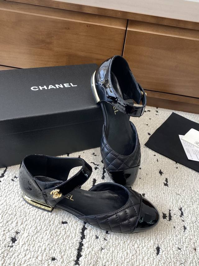 高版本 Chanel25S 新款芭蕾舞鞋平底鞋 代购级 香奈儿经典圆头芭蕾舞中空鞋 好品质不多 真正做到随便进出专柜无压力 无论楦型、皮料选择、制造工艺都是正品