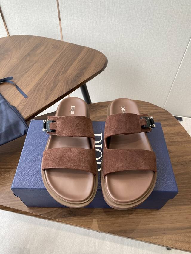 Dior 25Ss 春夏最新款 男士超轻发泡大底 凉拖 夏威夷沙滩运动拖鞋 Angelababy入主迪 奥春夏力推系列 官网暂不接受预订部分专柜有售 顶级品质