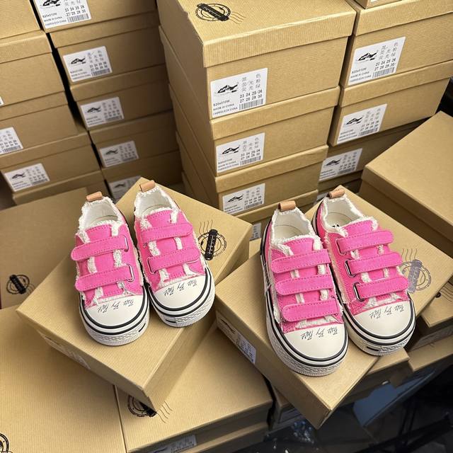 吴建豪Xvessel Kids童鞋 全网独家发售 Size:23-30现货 。