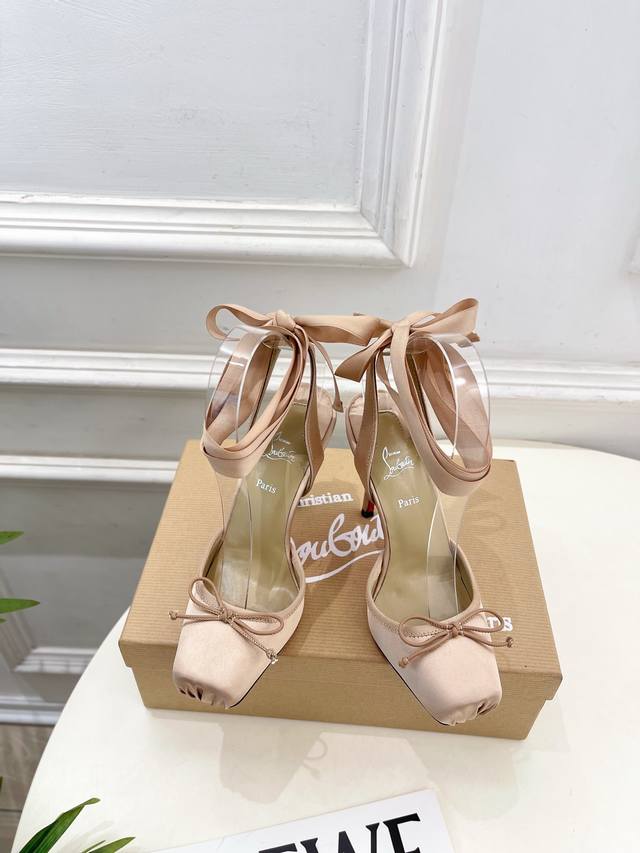 Christian Louboutin路铂廷Cl 红底鞋 25Ss最新Cassia Lace Up 芭蕾风系带高跟鞋 红底鞋系列，魅惑华丽的顶级硬货上新 Bs明