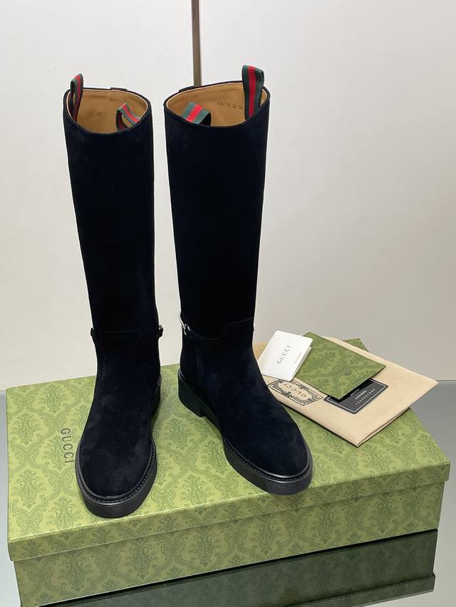 正常出货 售后 古奇 Gucci 秋冬修长造型马衔扣马术长靴 走秀款过膝靴顶级代购级 年底冲量底价 进口丝光绒长靴重工艺所有制作整个做工与原版一致！ 这款靴子甄