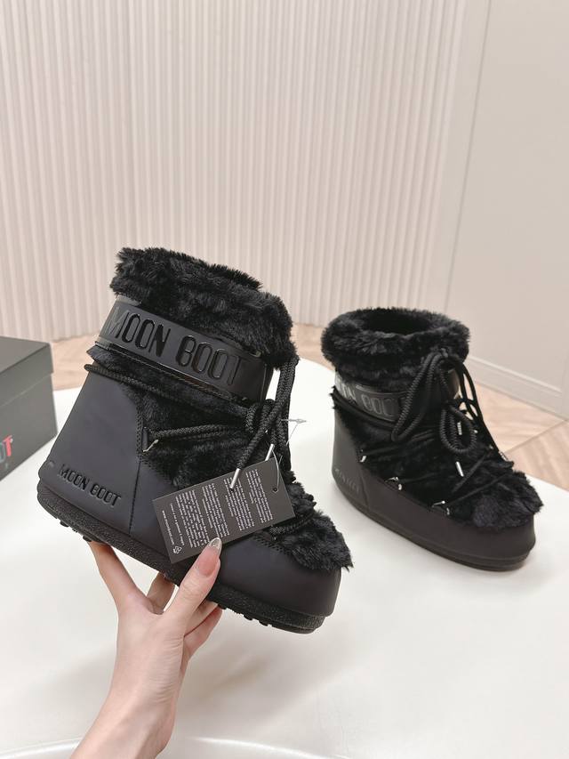 毛毛款短靴出 Moon Boot 24Ss 秋冬最新款雪地靴系列 丑萌雪地短靴 忘了Ugg吧，时髦人都在穿Moon Boot雪地靴 如果你难以接受Ugg的复兴
