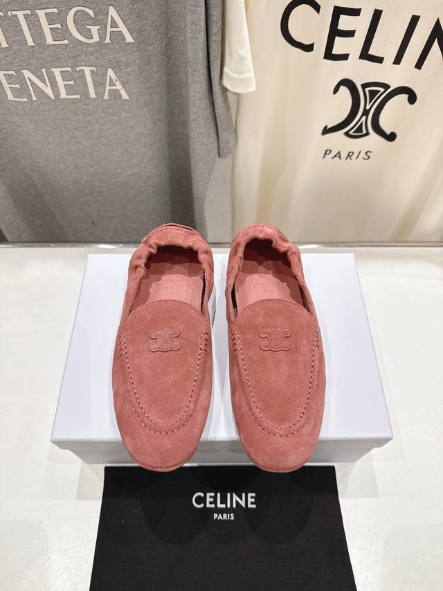 高版本出厂 Celine 赛琳25Ss 专柜新款仙女风平底一脚蹬休闲鞋单鞋玛丽珍乐福鞋～ 各路博主纷纷亮出 定制进口牛皮超级舒适柔软，时髦得来又能唤醒夏日缤纷
