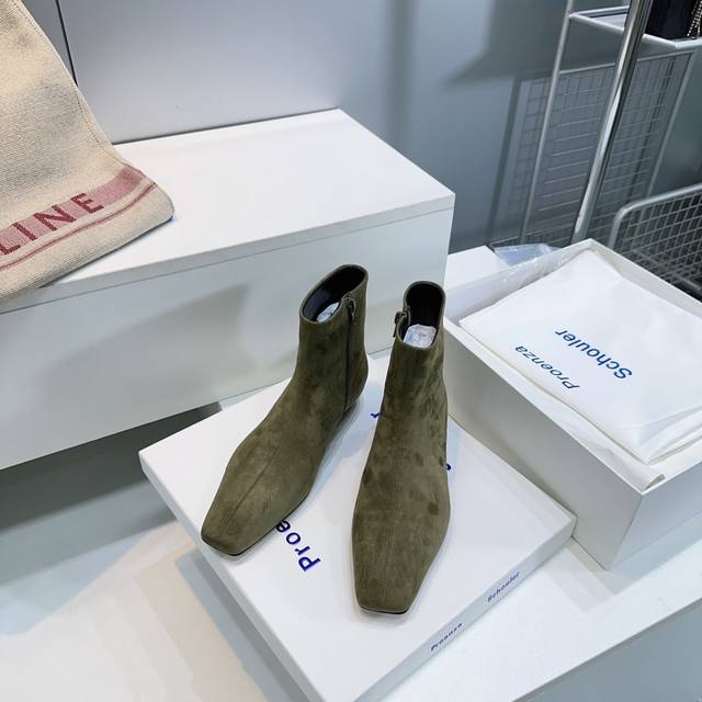 高品质出厂 ！小众潮牌Proenza Schouler25Ss 秋冬Ps新品时尚裸靴平跟方头侧拉链短靴！ 被Ps这组短靴拿捏了！麂皮质感高级又软糯，独特鞋型自带