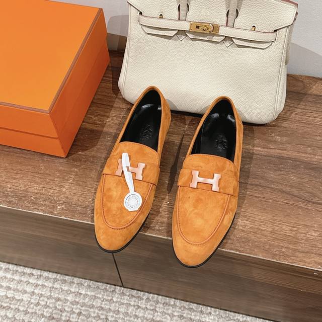 Hermes 爱马仕 经典Paris 乐福鞋 H家经典代表作 时尚又百搭 超级舒服 每个细节都做到极致 原版套楦 独家私模H扣纯钢五金 原版私模真皮注塑大底 S