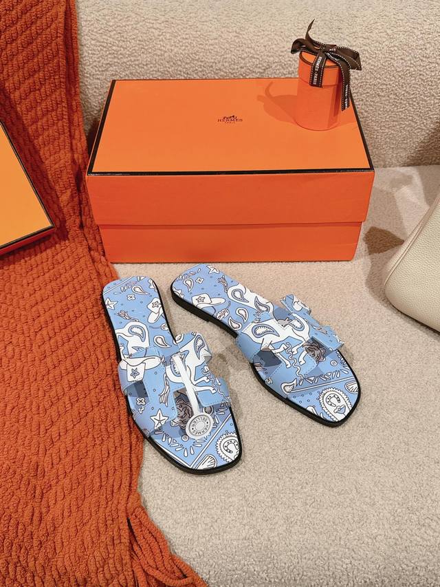 3D出厂价P Hermes 爱马仕H拖鞋Oran凉鞋系列 时尚又百搭 超级舒服 每个细节都做到极致 原版Swift小牛皮 原版1:1独家私模鞋面 原版真皮沿条大