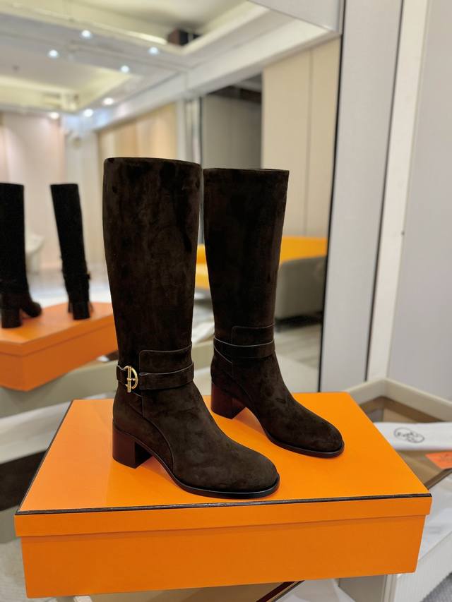 出厂价Pp： Hermes高级辣妹爱马仕 Justine 小牛皮 圆头套筒 骑士筒靴顶级牛品匠心好货经典再现拒绝不了的款式谁穿都好看 优雅风格，创造不一样的感觉