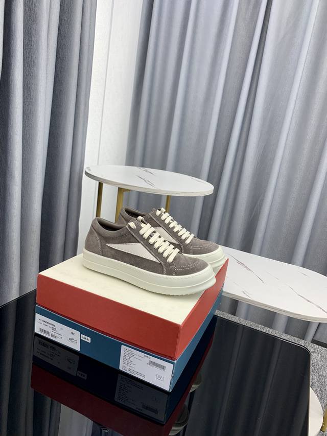 顶级版本，原单品质。 Rick Owens 瑞克 欧文斯 春夏女士Edfu全粒面小牛皮复古运动鞋 面料：原版牛皮 内里：羊皮 原版包装 尺码：35~39女码90