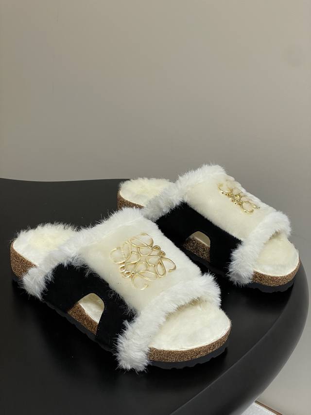25Ss秋冬爆品Loewe X Birkenstock 罗意威X勃肯联名拖鞋个性十足羊毛厚底拖鞋情侣款毛里穆勒半拖鞋 博肯全鞋 皮革绒面双扣时尚休闲平底鞋 牛皮