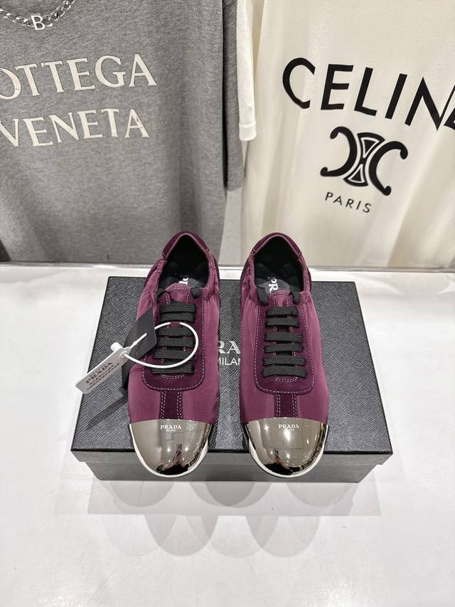 高版本出厂 Prada*普拉达P家25Ssfw～New新款系带玛丽珍休闲鞋芭蕾舞鞋，低调奢华懒人鞋，富人的不二选择！ 软胶底素有踩云感之称～舒适度百分百 细腻反