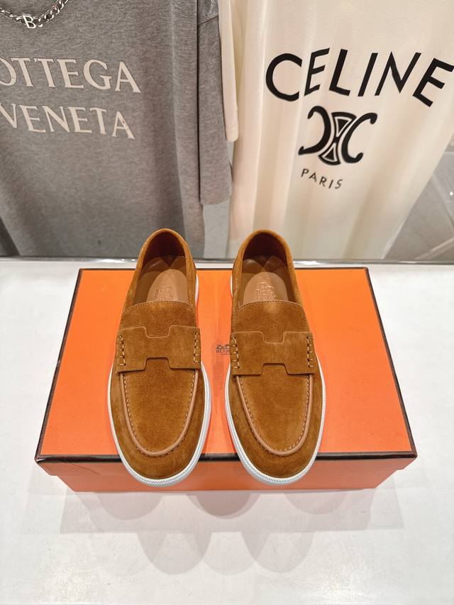 高版本出厂 男码+10 Hermes 爱马仕H家25Ss新品情侣款休闲鞋乐福鞋 经典休闲风格，经典耐看！原版倒模楦型，极致1:1形体，进口小牛皮呈现出精致质感！