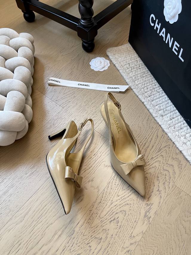 Chanel 25S新款蝴蝶高跟鞋系列！ 顶级版本！抢先发售 鞋面羊漆皮 垫脚羊皮 真皮底 码数：34-41 34 40 41定制不退换