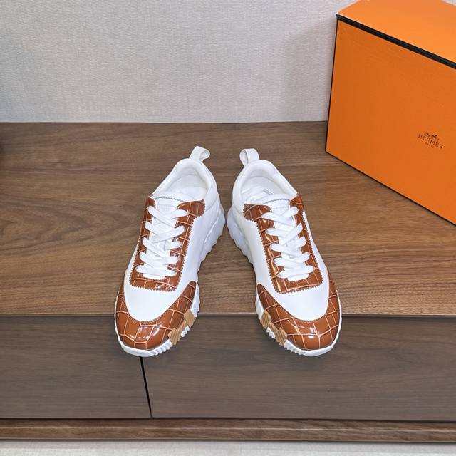 男码20Herme S Ss24 New Arrival～ 专柜大热情侣款，H家配货首选鞋履！ 是爱马仕经典款 每一季都会出很多颜色 绝对是最值得买的配货之一