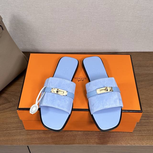 Hermes 爱马仕Giulia凉鞋系列 时尚又百搭 超级舒服 每个细节都做到极致 独家开模纯钢Kelly扣五金 原版Swift小牛皮 原版1:1独家私模鞋面