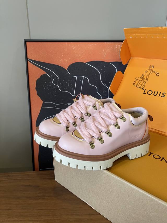 顶级精品 Louis Vuit**25 Remix Hiking登山鞋 牛皮面牛里橡胶底 Size35 36 37 38 39 40 41 42 43 44 定