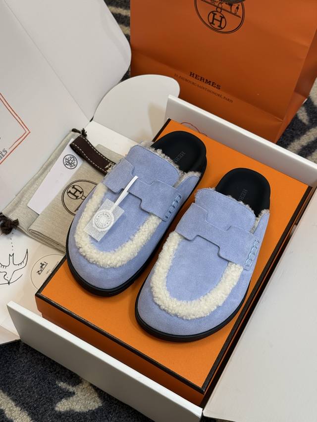 顶级品质 Hermes Fw25 New Arrival～ 爱玛仕秋冬新品勃肯半拖鞋 H家这款胖头勃肯鞋丑萌丑萌的很可爱 情侣款男生女生穿都好看～舒适度哦！ 随