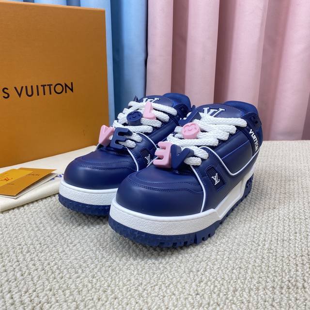 情侣上图必卖 胖丁 代购品质情侣款 Lv～路易威登 By Virgin Abloh最好看的运动鞋，力推新品， 官网限定款复古篮球运动鞋！ 高帮低帮均花血本购入原