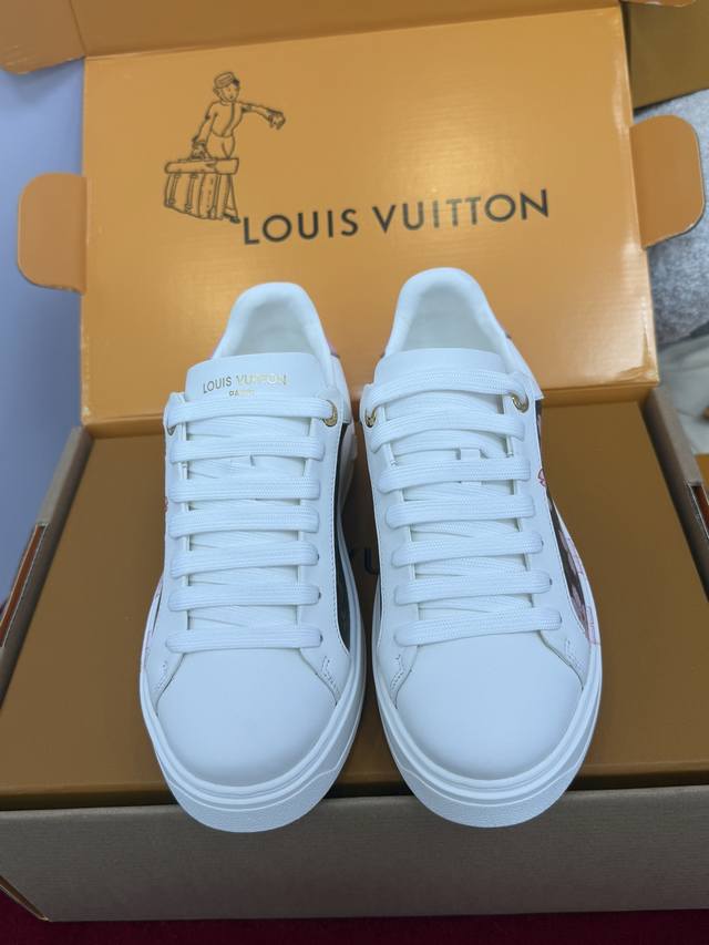 顶级品质 Lv Louis Vuitton Ss25 New Arrival～ L家经典厚底运动鞋2025春夏新配色 皮面重工刺绣鞋面，超精致、超有韵味呀！ 本