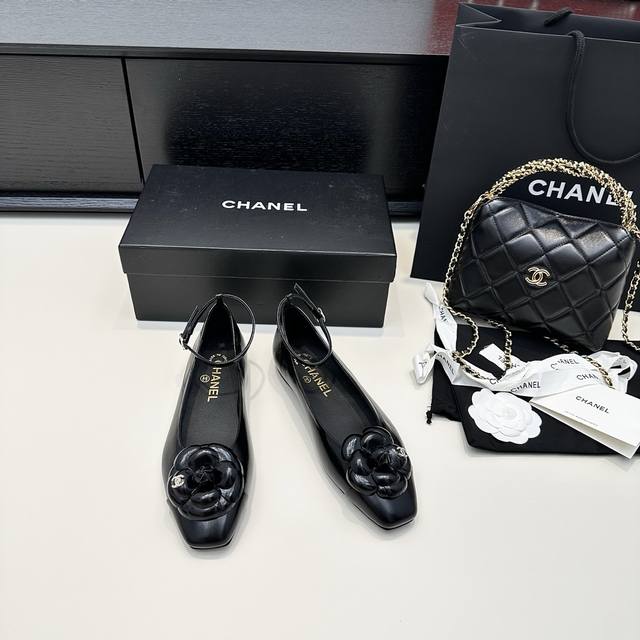 Chanel香奈儿 25年秋季新款 小香家山茶花方头玛丽珍平底单鞋 正码:35-39订做40