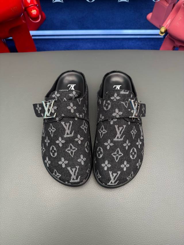 38-45 45定做Louis V*高端精品 奢品拖鞋，1:1高端品质，休闲阳光宽松舒适型，最高版本高品质精品，经夏季必入哦！