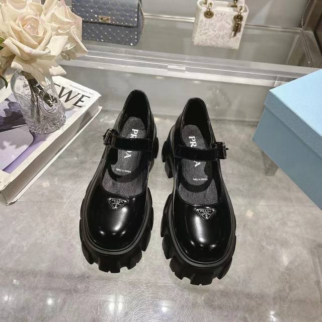普家新款， ，35-39 34、40,41底。定制不退换
