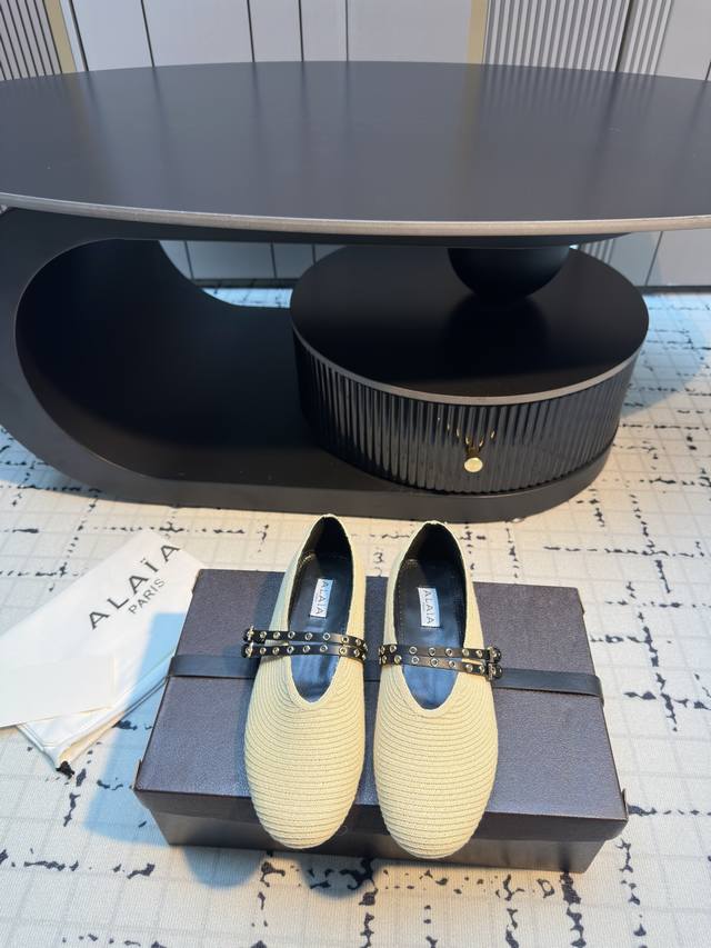 代购级 Alaia 25Ss 春夏定制编织麻绳玛丽珍鞋 法国高端一线高定品牌 Azzedinealaia:时尚界最后的手艺人 只忠于展现女性身体曲线的裁剪之王