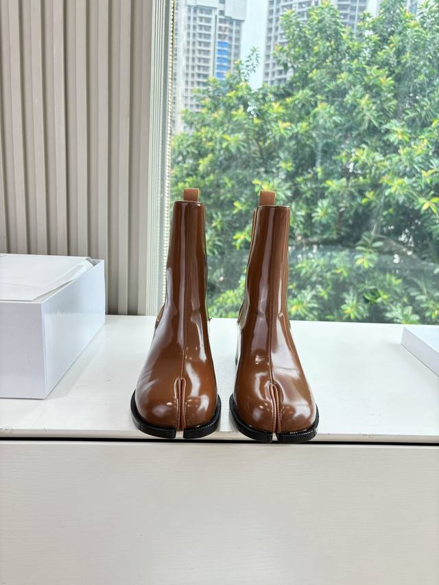 G012所见即所得代购级别 Maison Margiel* 玛吉拉分趾经典款3Cm矮跟短靴 Mm6家Tabi分趾鞋靴2025秋冬新品最高版本买手代购1:1完美复
