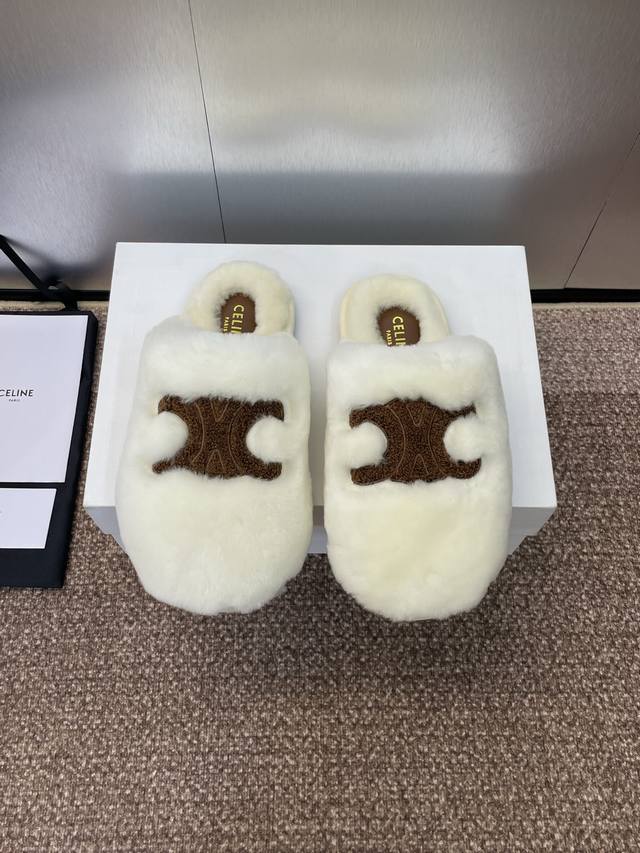 工厂P价P Celine 2025秋冬新款羊羔毛勃肯女鞋 赛琳字母Logo平底穆勒居家拖鞋 材质：鞋面进口羊羔毛+羊羔毛内里+原版开模防滑大底 Size:35-