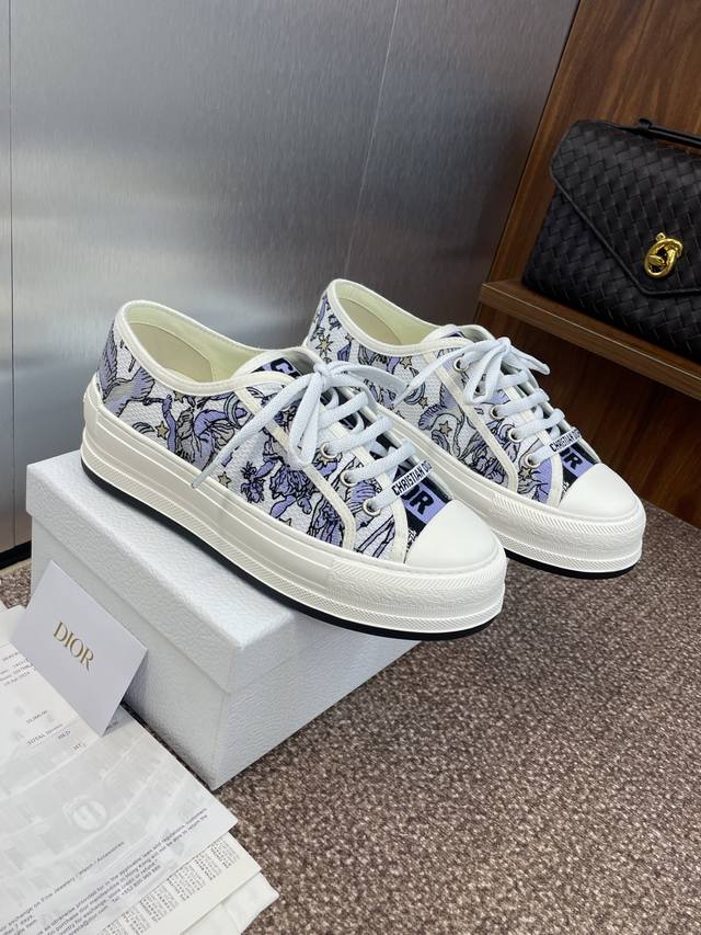 工厂P价P女码 男码 Dior 迪奥2025早春最新情侣款厚底绑带低帮休闲鞋 Walk’N Dior Oblique 暗花字母Logo提花刺绣图案拼色帆布运动小