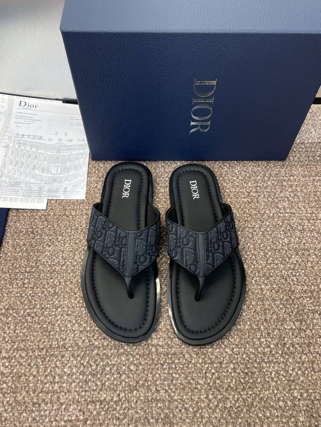 工厂P价P Dior 迪奥 2025春夏走秀新款Alias人字拖男鞋 Cd字母Logo Oblique老花明星同款平底字母Logo夹指沙滩凉鞋 材质:原版定制环
