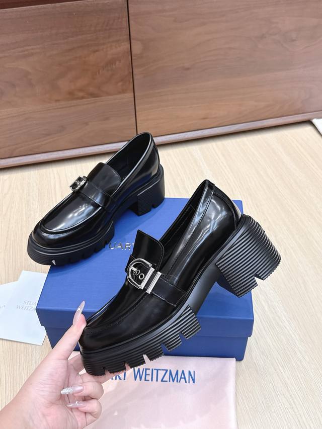 代购级 Stu*Art Weitzma Sw2025新款乐福鞋 Sw乐福鞋！乐福鞋出过不少了，还是有很多人一直期待着新的款式，所以Sw一有货就马上为你们安排上了