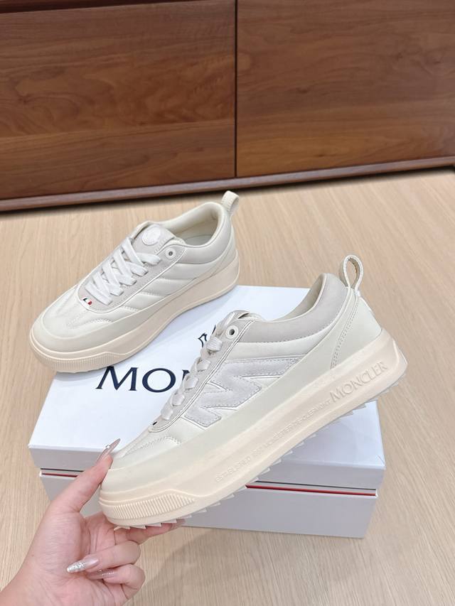 代购级 Moncler 盟可睐 蒙口 户外 休闲 运动鞋 老爹鞋 原版购入开发 做货 运动鞋旨在陪伴您在温暖的天气进行户外活动，是我们标志性运动鞋的轻盈版本。E