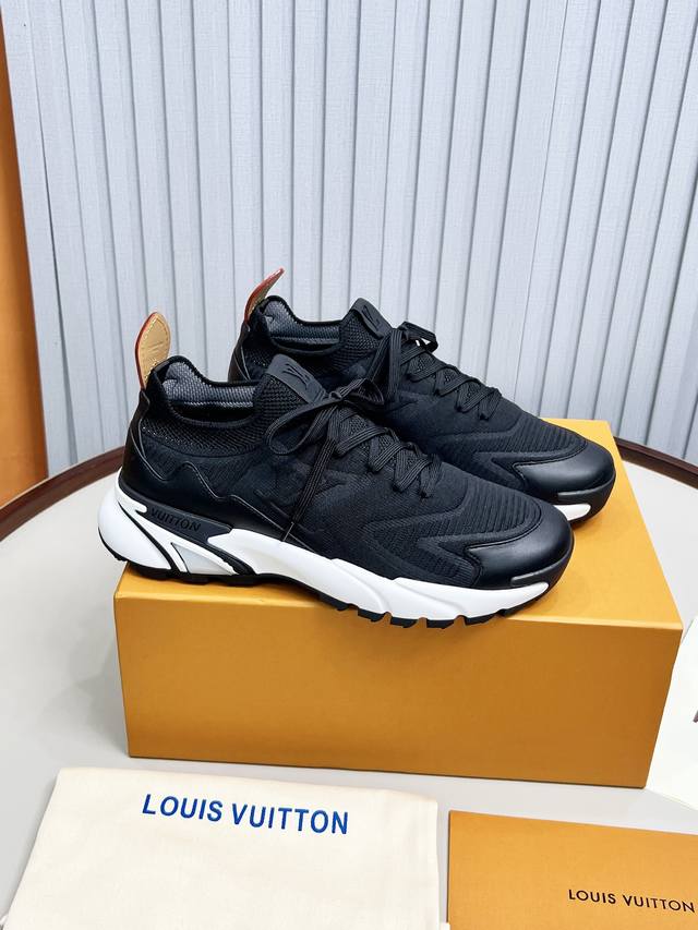 顶级版本： Lv路易威登 L家驴牌Runner Tatic系列 厚底 休闲 运动鞋 跑鞋 原版购入开发 做货 本款 Lv Runner Tatic 运动鞋融合飞