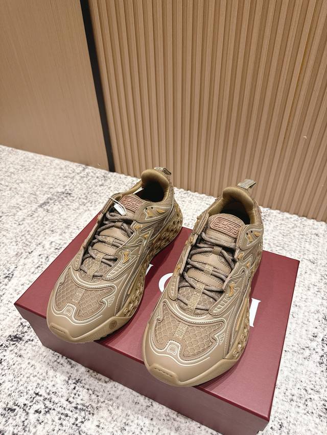顶级版本：男款 Gucci 古驰 最新Cub3D系列 厚底 休闲 运动鞋 老爹鞋 原版购入开发 做货 2025春夏系列精彩呈献鞋履新作。这款Gucci Cub3