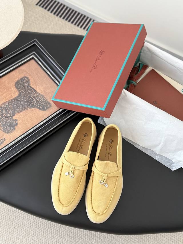 Loropiana 顶级双层真皮版乐福鞋 质量Pk正品 Lp只上高版本货 Summer Walk 只有O双和无数双 关于鞋的审美和选择也是一种自我表达 Loro