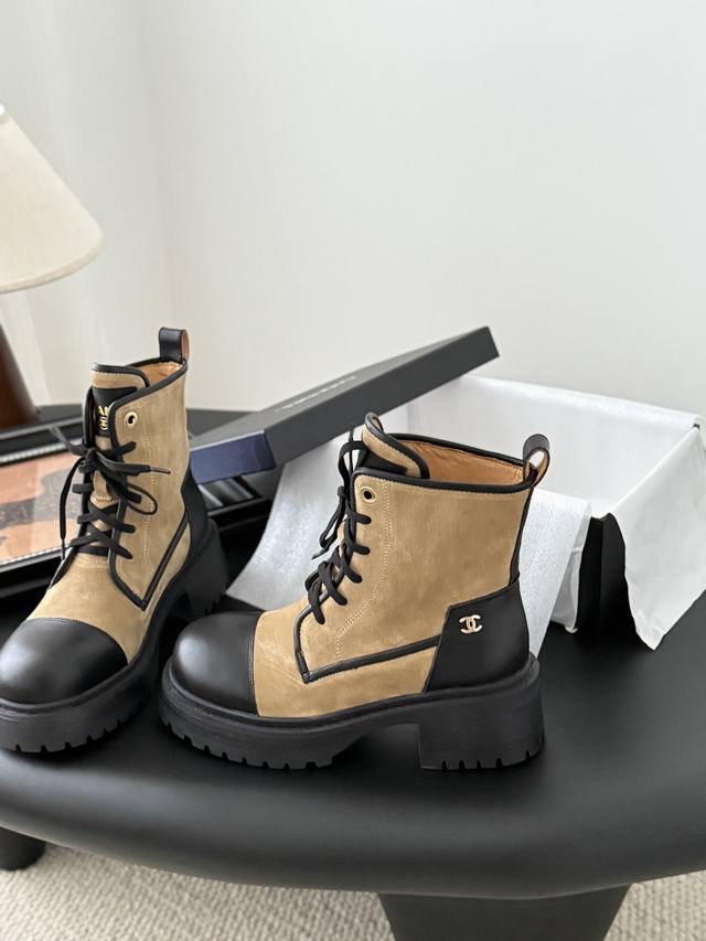 Chanel 25B秋冬高级手工坊系列短靴 品质很好 高要求客人必要入 秋冬抢先出货 鞋面牛皮 内里羊皮 原版大底 Size:35-39 其他码数定做