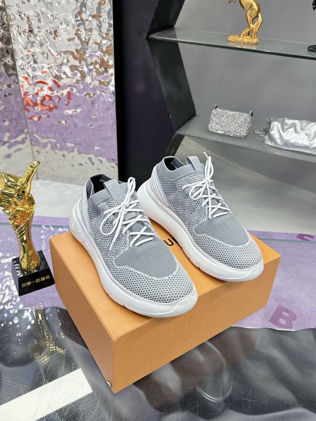 工厂P价P： Louis Luitton2025新款 Louis Vuitton 系带系列鞋面复杂飞织工艺现已火爆登场，形状压花拼接原图案，原版原材料，面料，原
