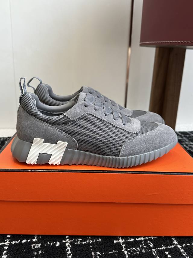 代购级女380男 爱马仕Hermes 25Ss 新色 情侣运动休闲鞋系列 经典运动风格+英伦拼色设计，经典耐看！原版倒模楦型，极致1:1形体 进口高端雨伞布呈现