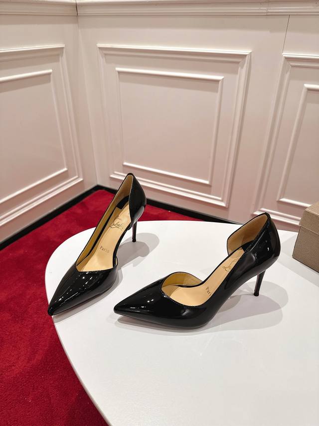 顶级版 原版盒 Christian Louboutin 2025S原版开模1:1还原Cl Iriza系列 材质：进口小牛皮 内里：粒面珠光羊皮里 大底：原版进口