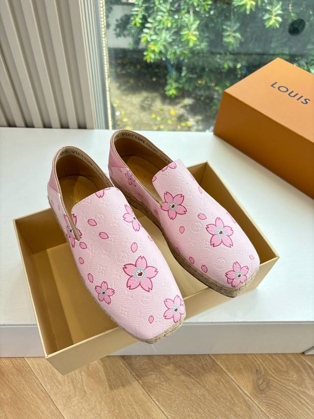 G199所见即所得顶级版本Lv 路易威登 X Tm 6Am 村上隆联名款樱桃凉鞋2025新款渔夫单鞋顶级版本原版一致 专柜主打最新款 Lv X Tm 6Am 村